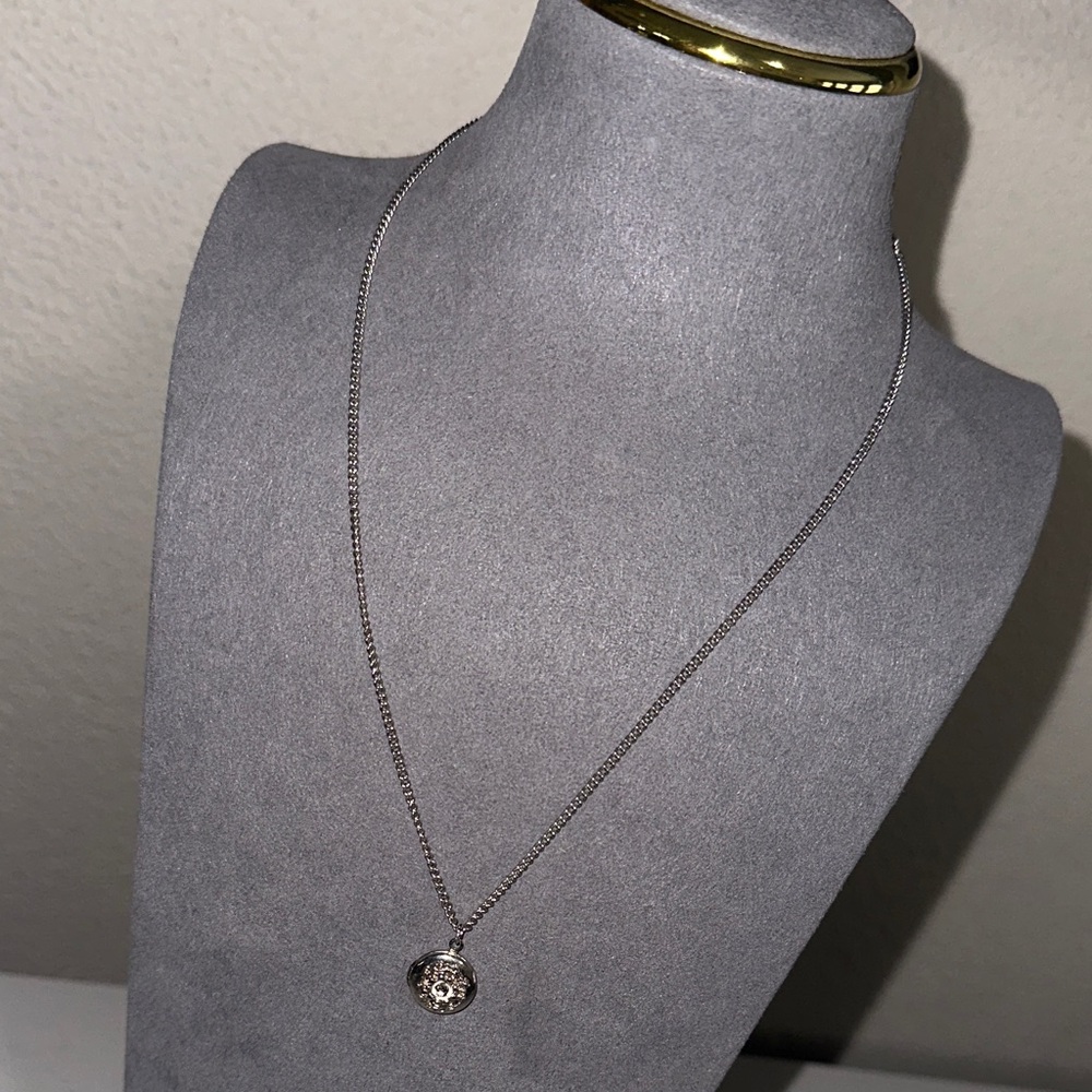 Sarah Coventry Silvertone Locket Necklace - Picture 3 of 5